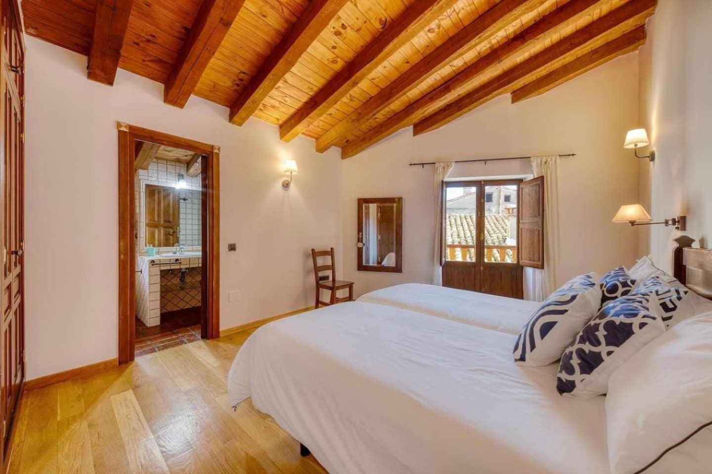 Affittacamere Casa Cuesta del Reloj Piedralaves Esterno foto
