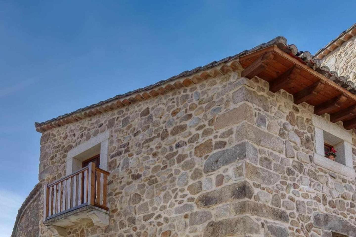 Affittacamere Casa Cuesta del Reloj Piedralaves Esterno foto
