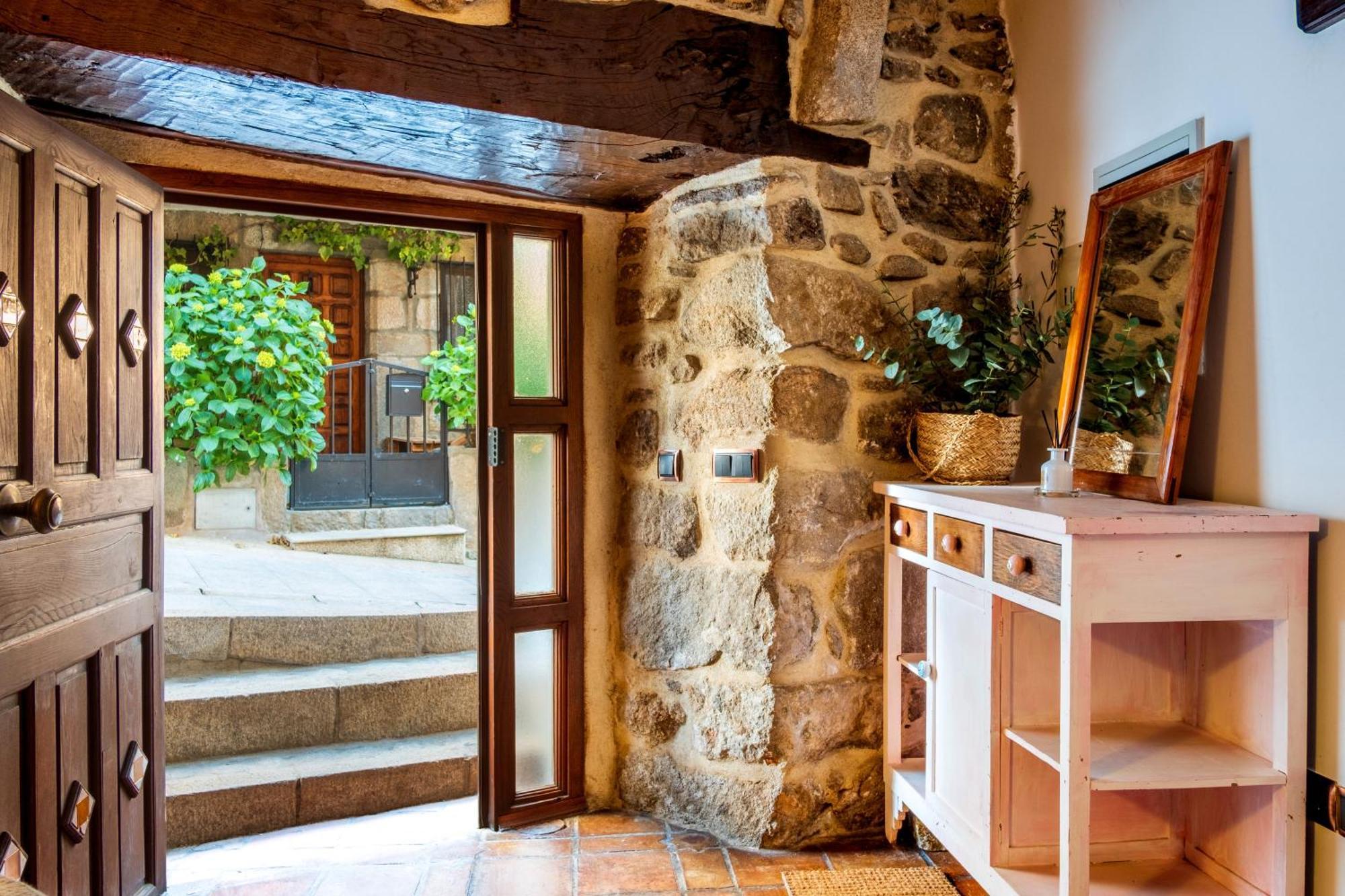 Affittacamere Casa Cuesta del Reloj Piedralaves Esterno foto